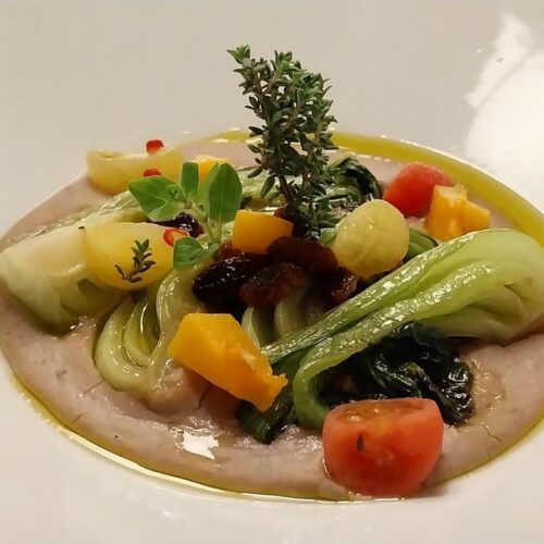 Pak Choi con borlotto e verdurine a vapore
