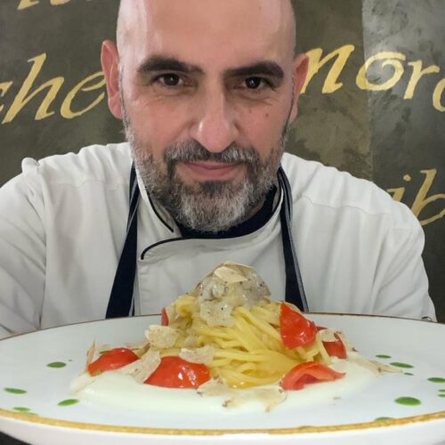 tagliolini con mazzancolle e tartufo bianco del ristorante il borgo | Tagliolini con mazzancolle, tartufo bianco su fonduta di cavolfiore Chef Capuano e i suoi tagliolini con mazzancolle