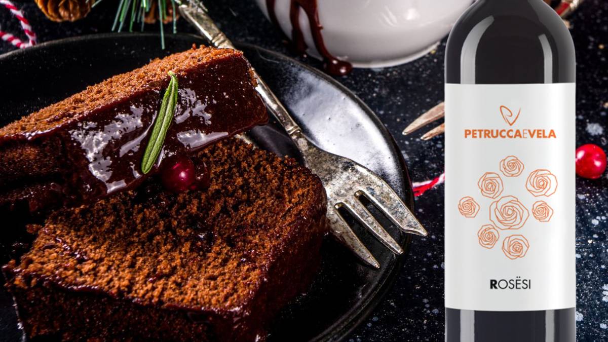 Torta Soffice alla Ratafia abbinamento con il Rosato Rosesi di Petrucca e Vela | Il menu del Ricercatore di Eccellenze per le Feste Torta Soffice alla Ratafia: abbinamento con il Rosato Rosësi di Petrucca e Vela