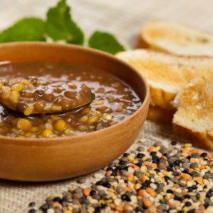Zuppa di lenticchie un abbraccio caldo nelle fredde giornate invernali | Zuppa di lenticchie: un abbraccio caldo nelle fredde giornate invernali Zuppa di lenticchie: un abbraccio caldo nelle fredde giornate invernali