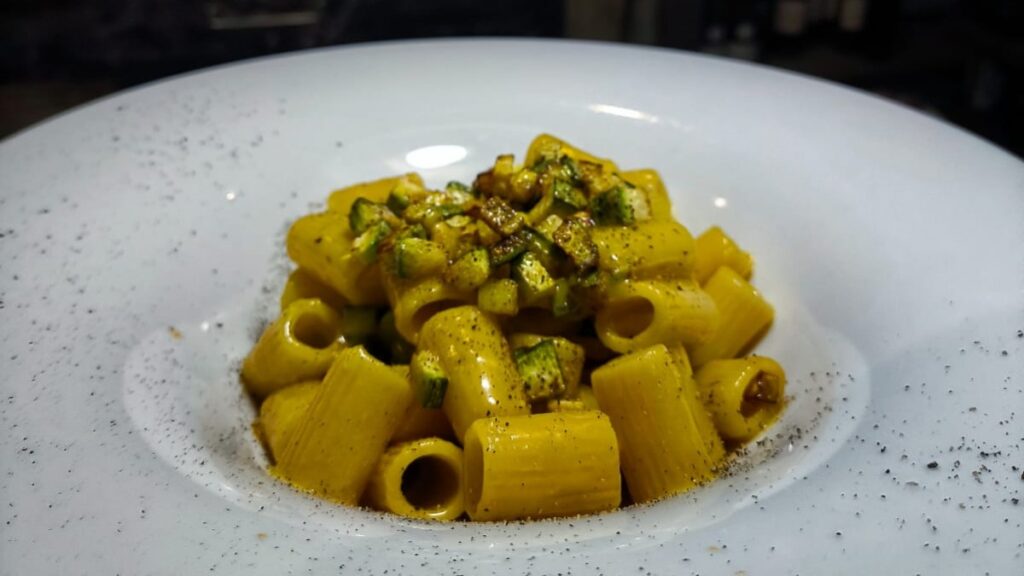 La CarboCrema con zucchine di Naomi Spaziani la carbonara destate che conquista | Ristorante Dal Patricano
