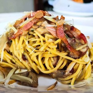 Tonnarelli alluovo con funghi porcini | Tonnarelli all’uovo con funghi porcini, guanciale e caciocavallo affumicato Tonnarelli all’uovo con funghi porcini, guanciale e caciocavallo affumicato