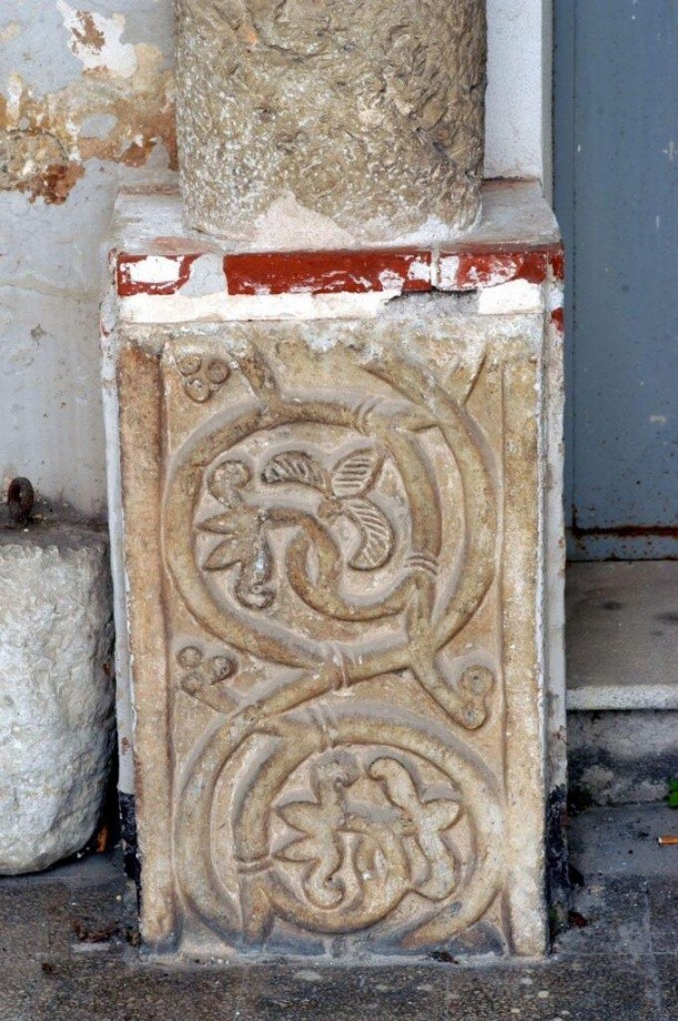 8 | Fra’ Jacopo de Ferentino e la sua cassetta porta-reliquie Alatri, cattedrale, resti appartenuti all’antico altare di S. Sisto consacrato dal vescovo Adinolfo
