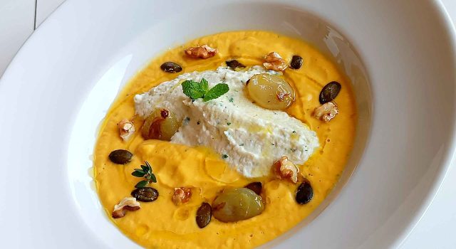 Stocco e zucca: la ricetta autunnale con ceci e uva Pizzutella in agrodolce